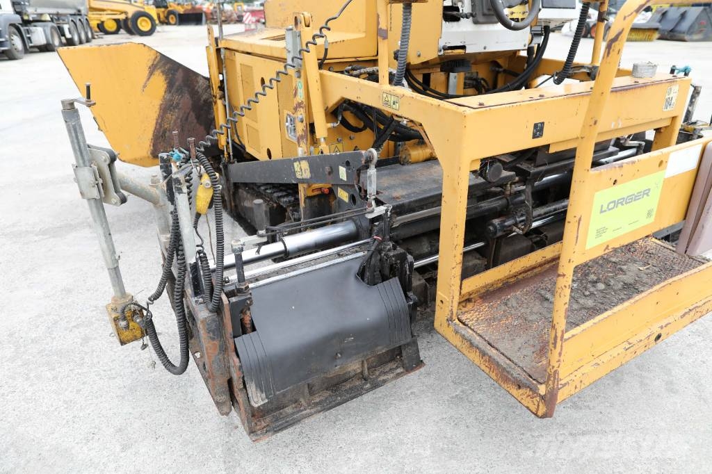 CAT BB621E معدات السفلتة