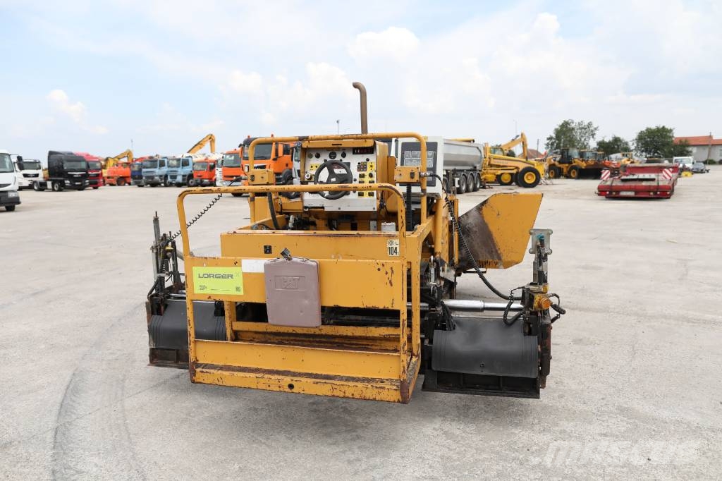 CAT BB621E معدات السفلتة