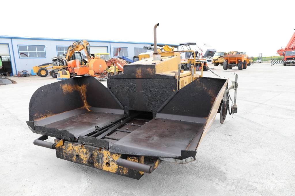 CAT BB621E معدات السفلتة