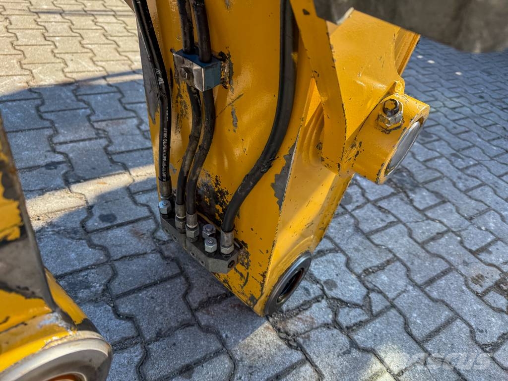 CAT 323 D Verstellausleger Klimaauto. Telakaivukoneet