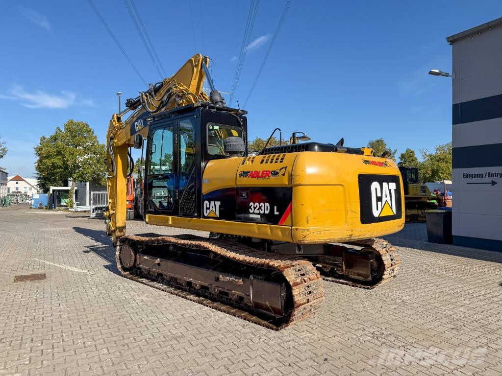 CAT 323 D Verstellausleger Klimaauto. Telakaivukoneet