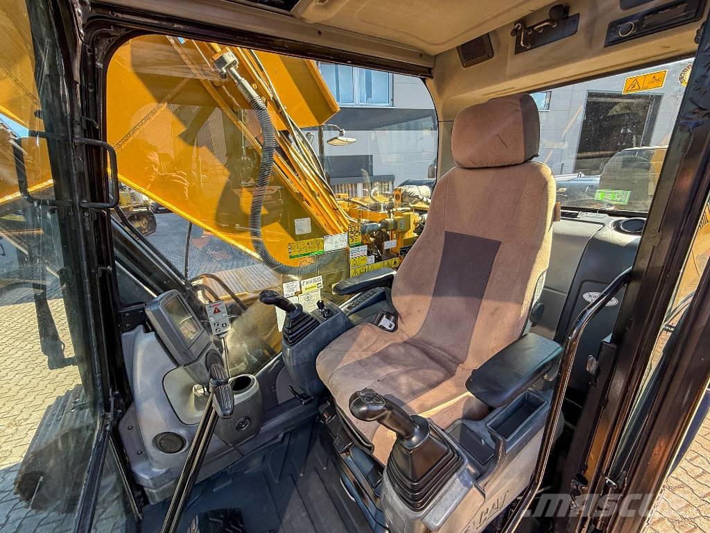 CAT 323 D Verstellausleger Klimaauto. Telakaivukoneet