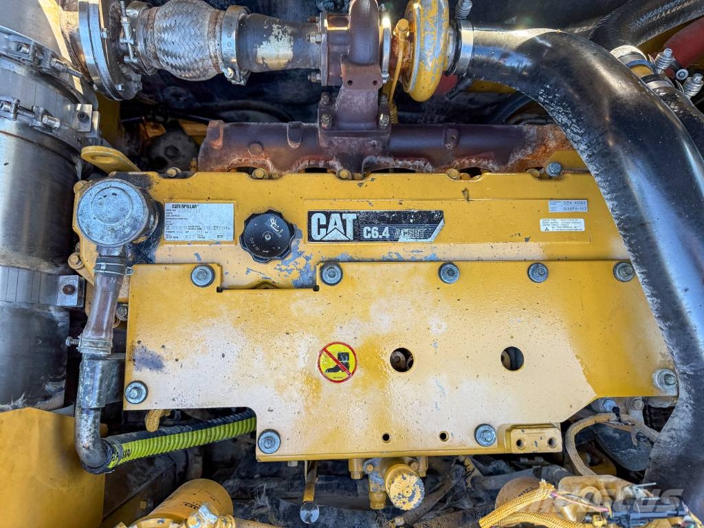 CAT 323 D Verstellausleger Klimaauto. Telakaivukoneet