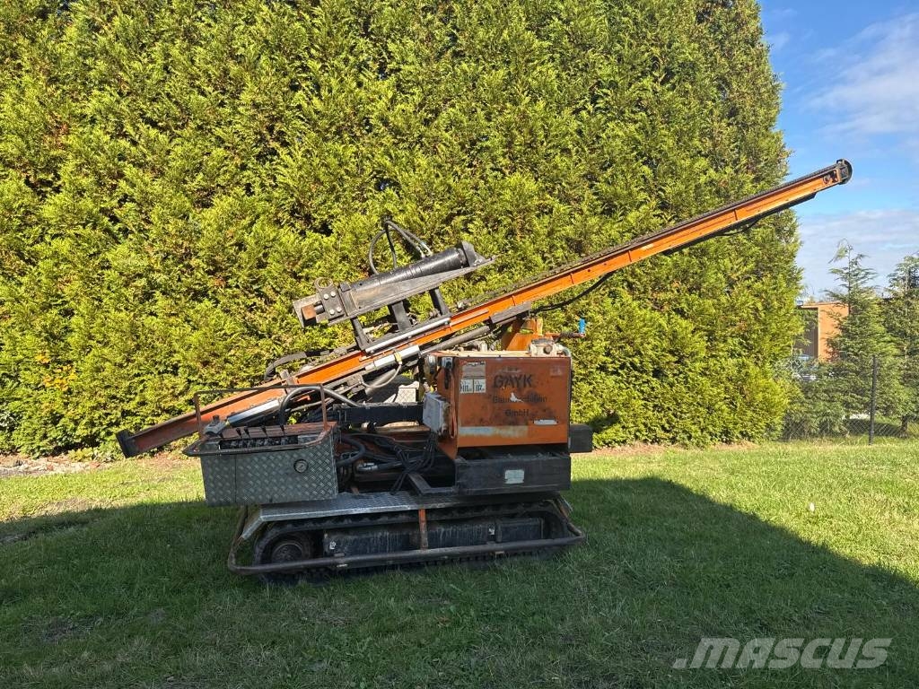 Gayk HRE3000 Vibratory pile drivers