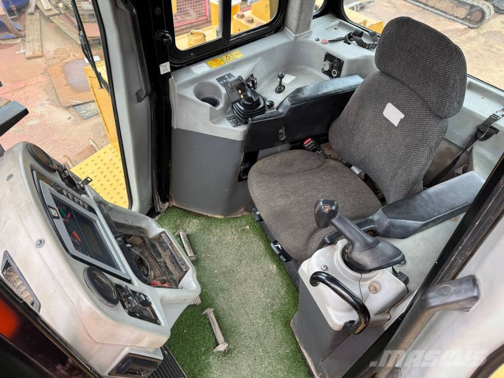 CAT D 6 T LGP Pásové dozéry