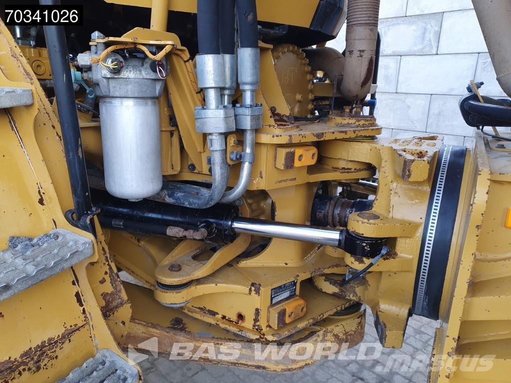 CAT 745 -04A ساحبات مفصلية