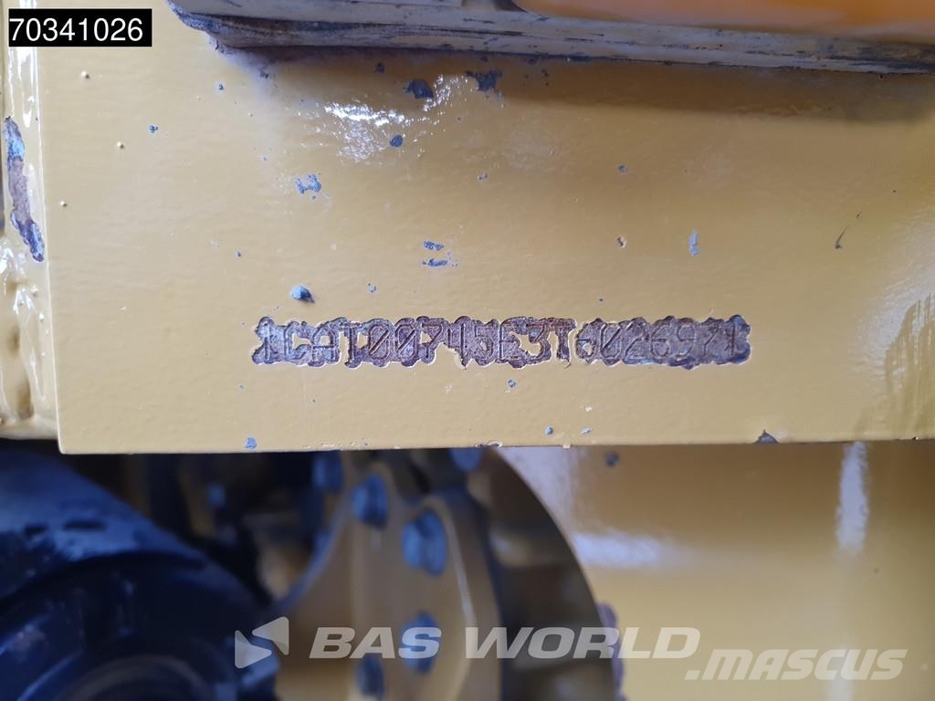 CAT 745 -04A ساحبات مفصلية