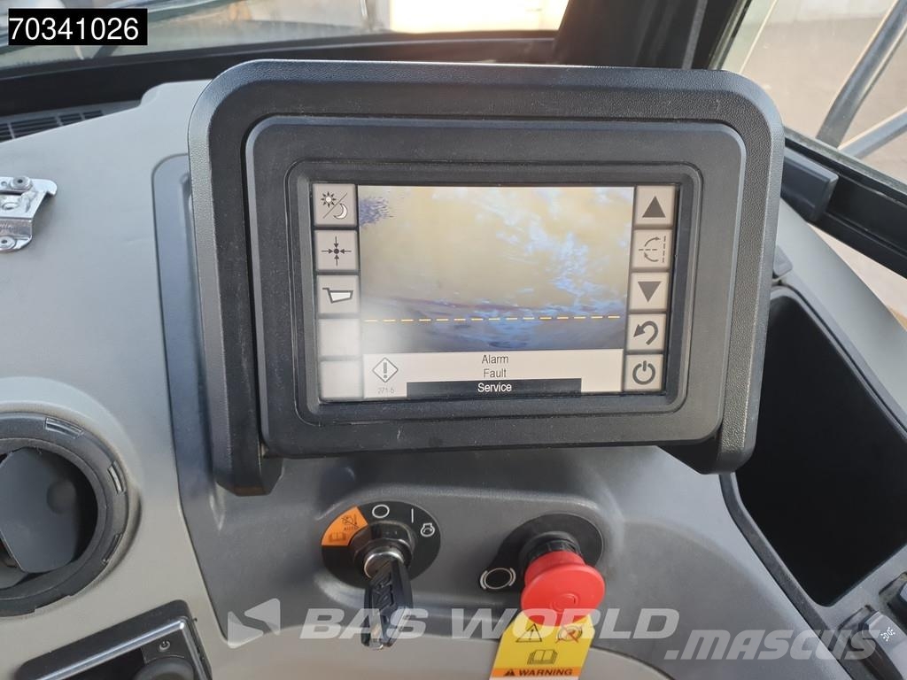 CAT 745 -04A ساحبات مفصلية