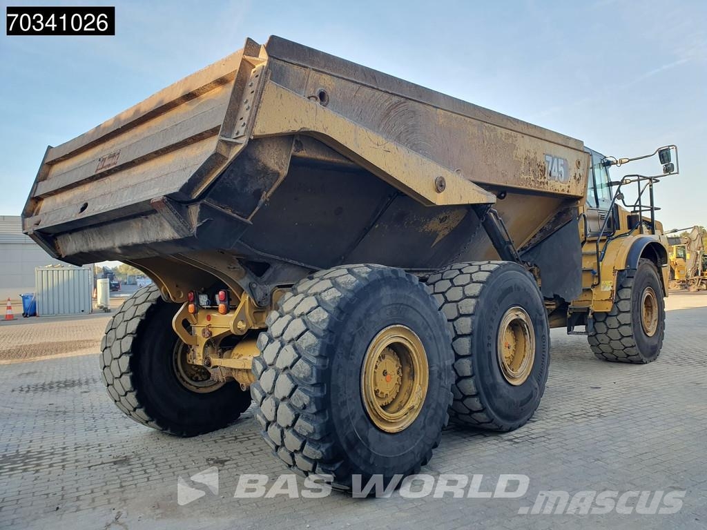 CAT 745 -04A ساحبات مفصلية