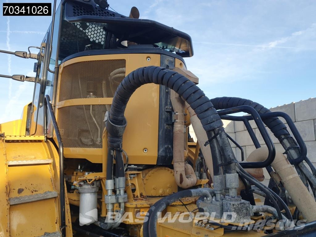 CAT 745 -04A ساحبات مفصلية