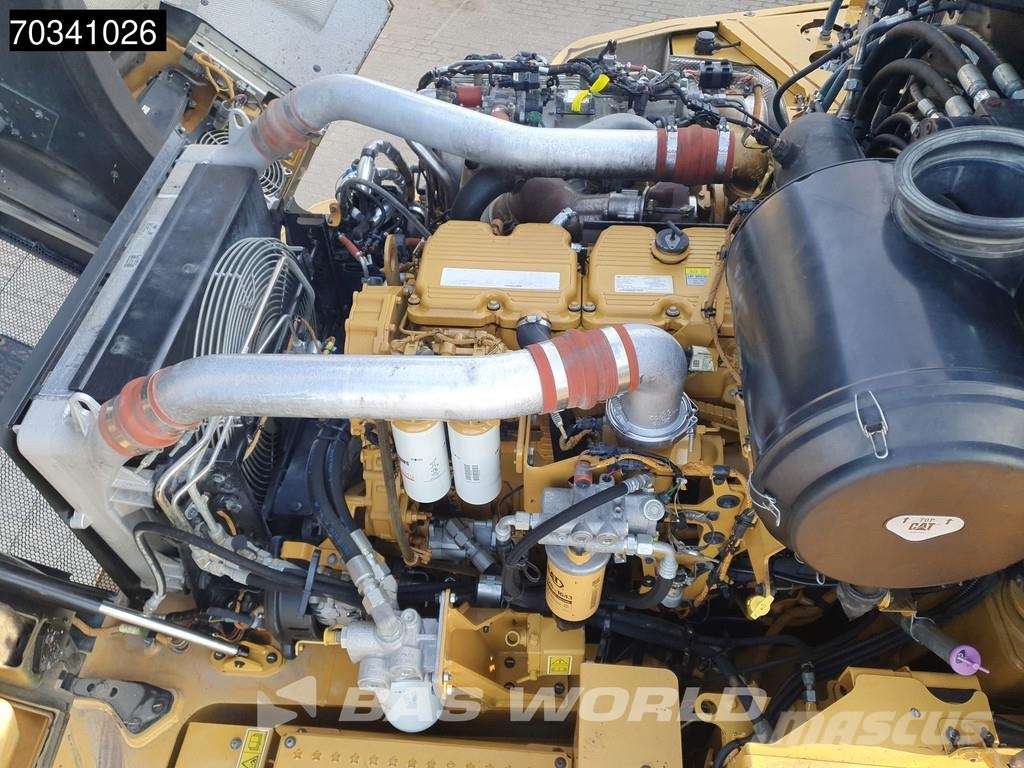 CAT 745 -04A ساحبات مفصلية
