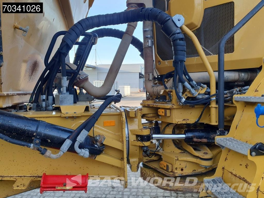 CAT 745 -04A ساحبات مفصلية