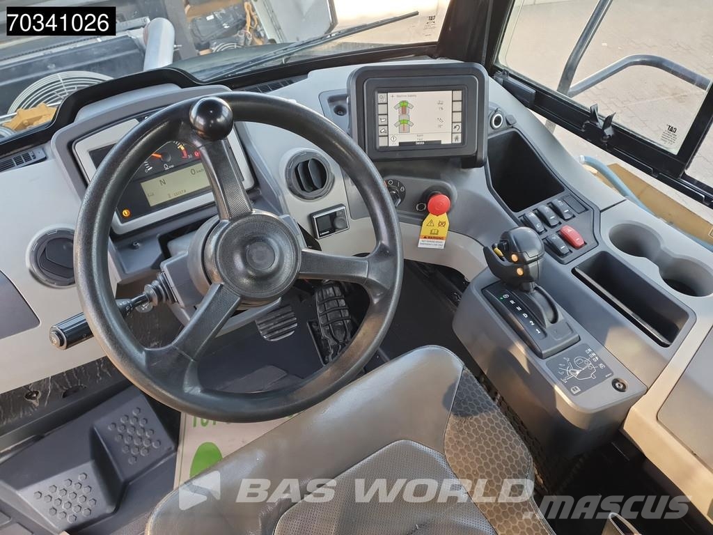 CAT 745 -04A ساحبات مفصلية