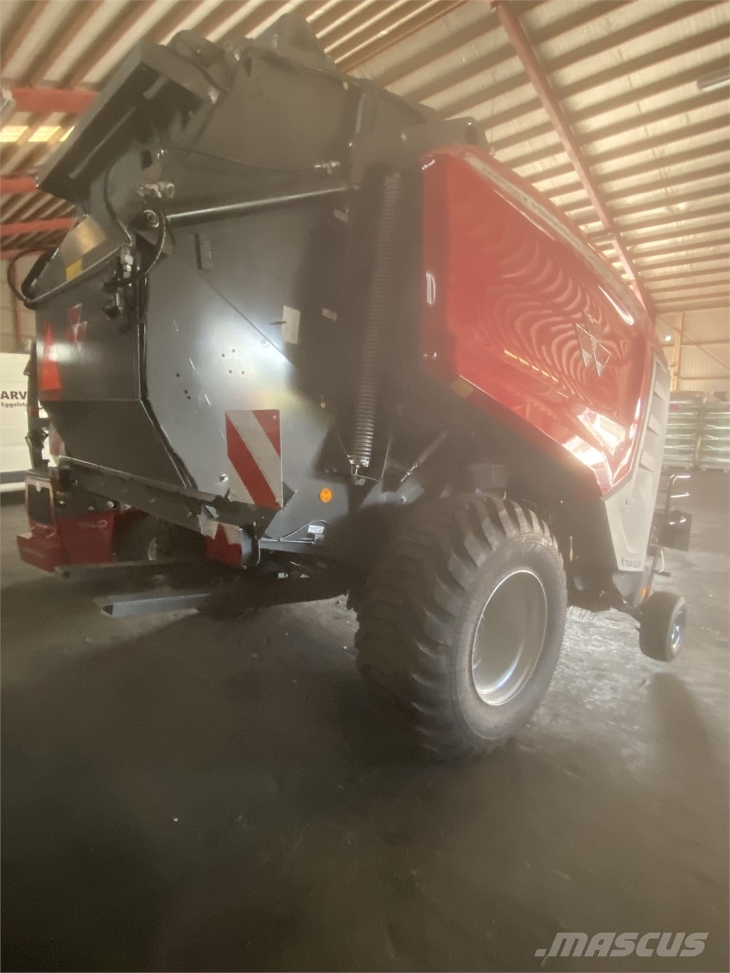 Massey Ferguson 4180 V Extra Rundbalspress med Flexkammare Pyöröpaalaimet
