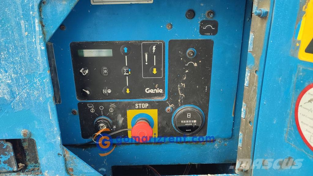 Genie GS 3384 RT Nožnicové zdvíhacie plošiny