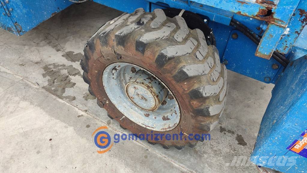 Genie GS 3384 RT Nožnicové zdvíhacie plošiny