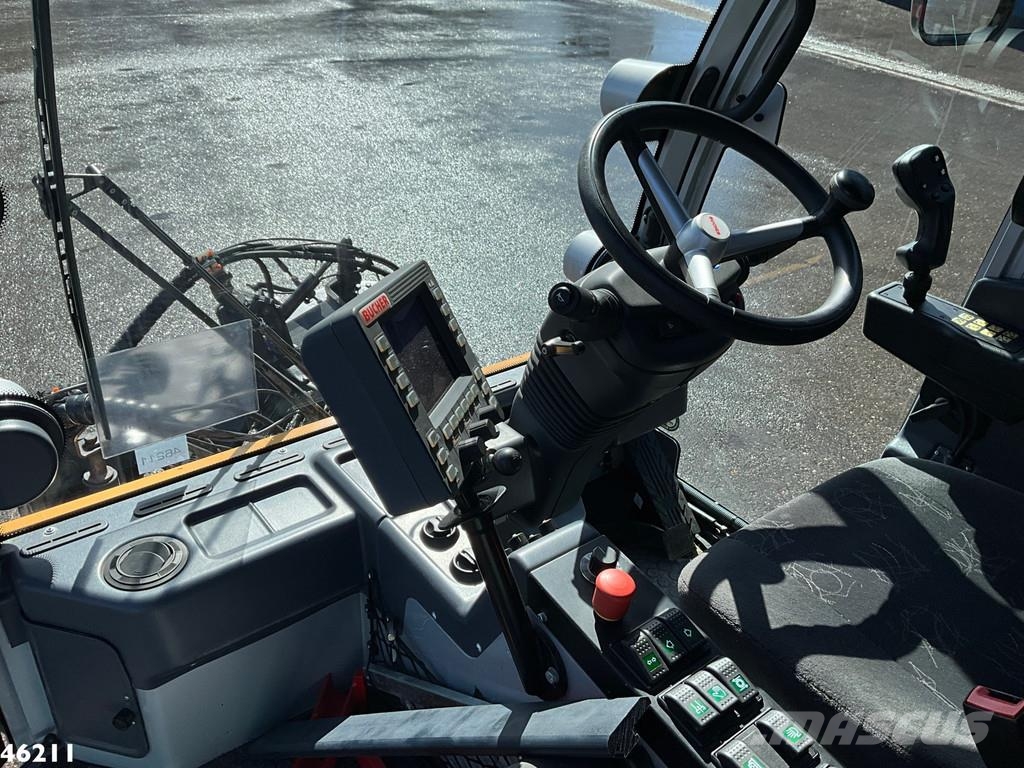 Bucher Citycat 2020 with 3-rd brush Ielu tīrāmās mašīnas