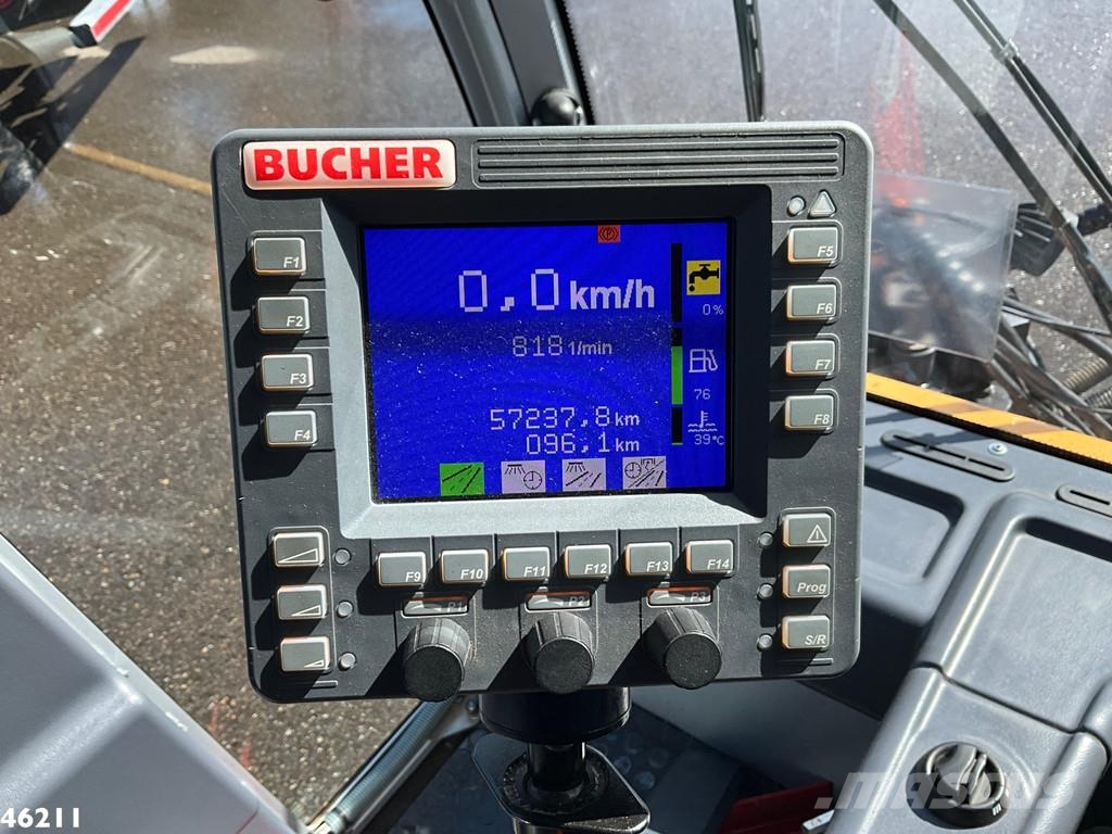 Bucher Citycat 2020 with 3-rd brush Ielu tīrāmās mašīnas