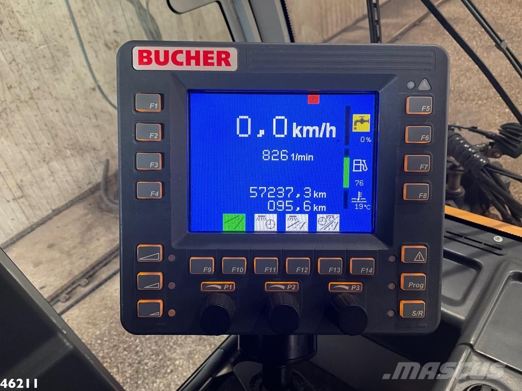 Bucher Citycat 2020 with 3-rd brush Ielu tīrāmās mašīnas