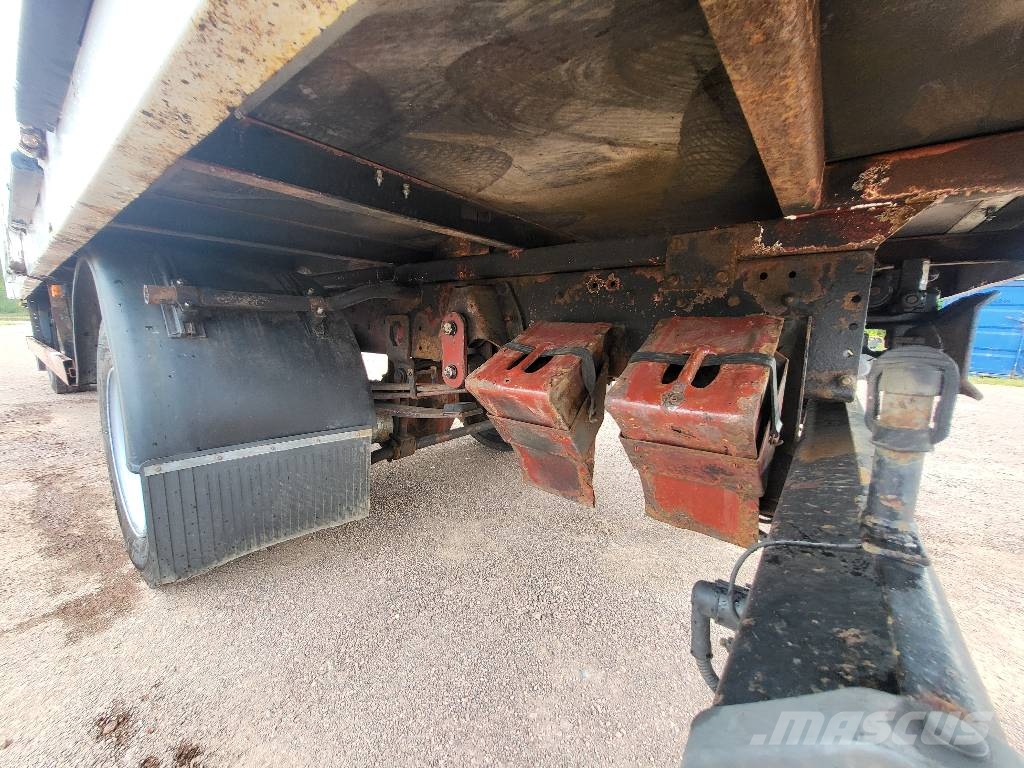 Iveco ML120E28 Curtain sider trucks