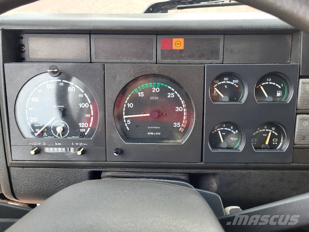 Iveco ML120E28 Curtain sider trucks