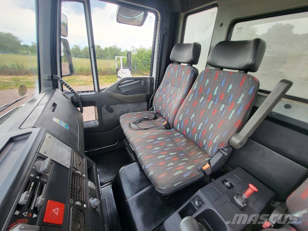 Iveco ML120E28 Curtain sider trucks