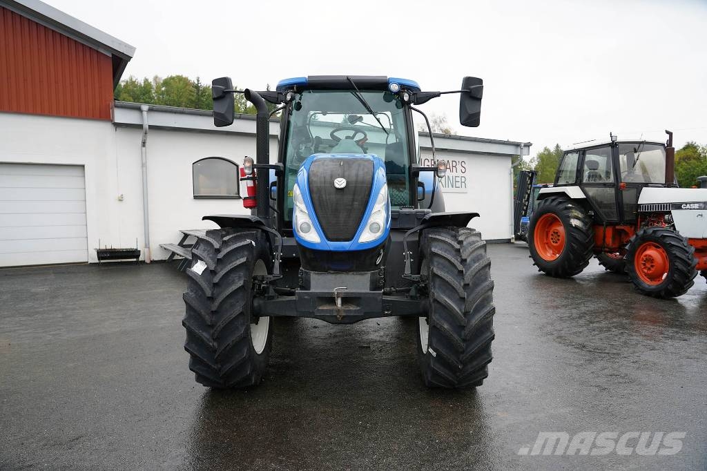 NEW HOLLAND T5.140 AC / FGK27H Traktorer