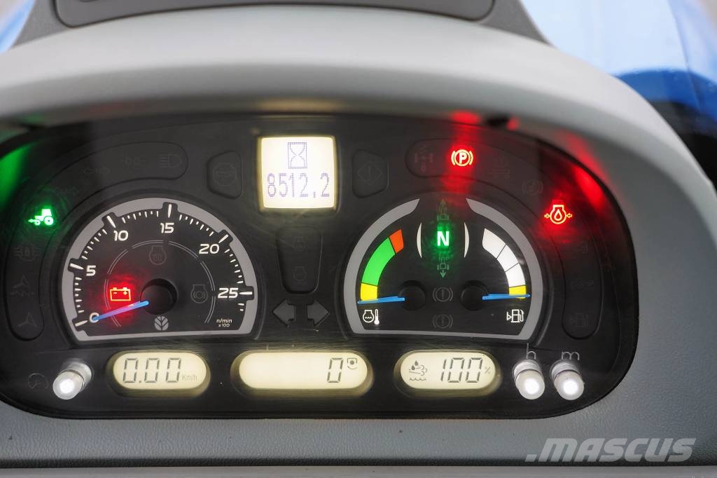 NEW HOLLAND T5.140 AC / FGK27H Traktorer