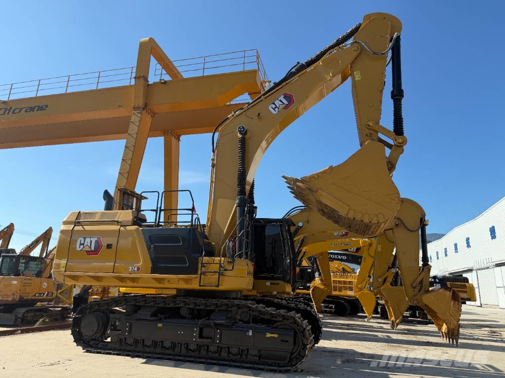 CAT 374 Vikšriniai ekskavatoriai