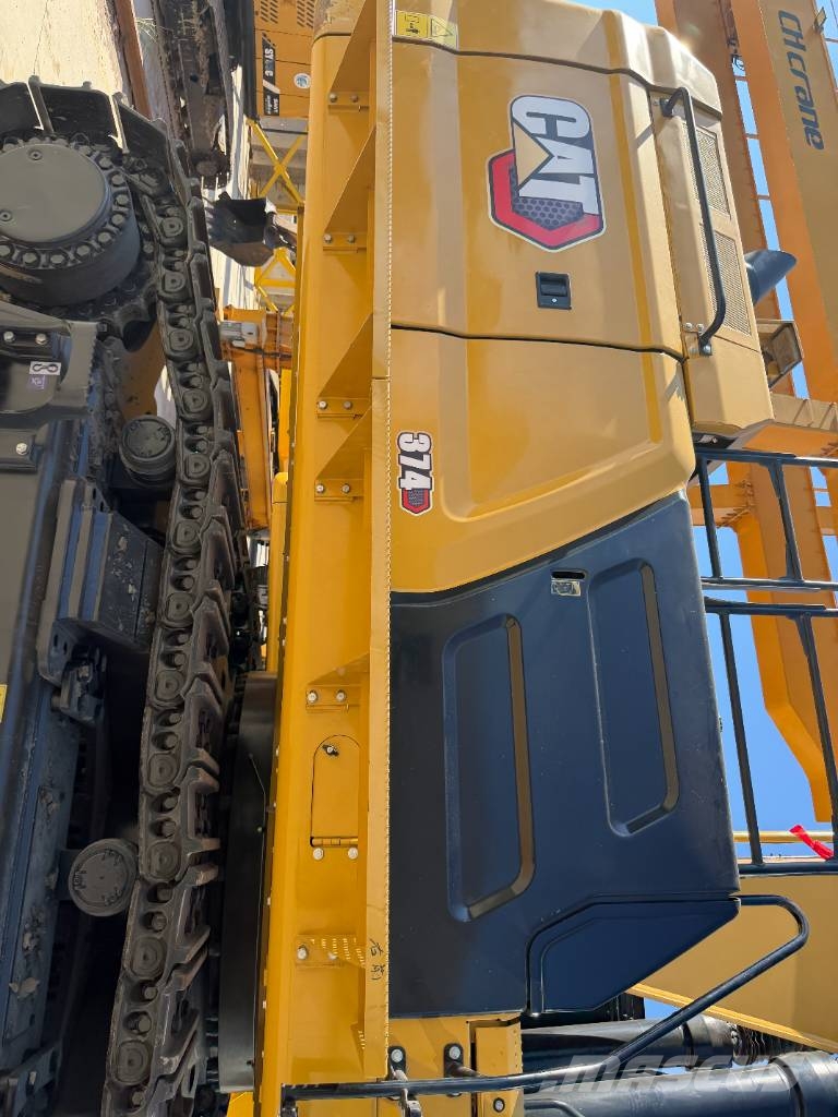 CAT 374 Vikšriniai ekskavatoriai