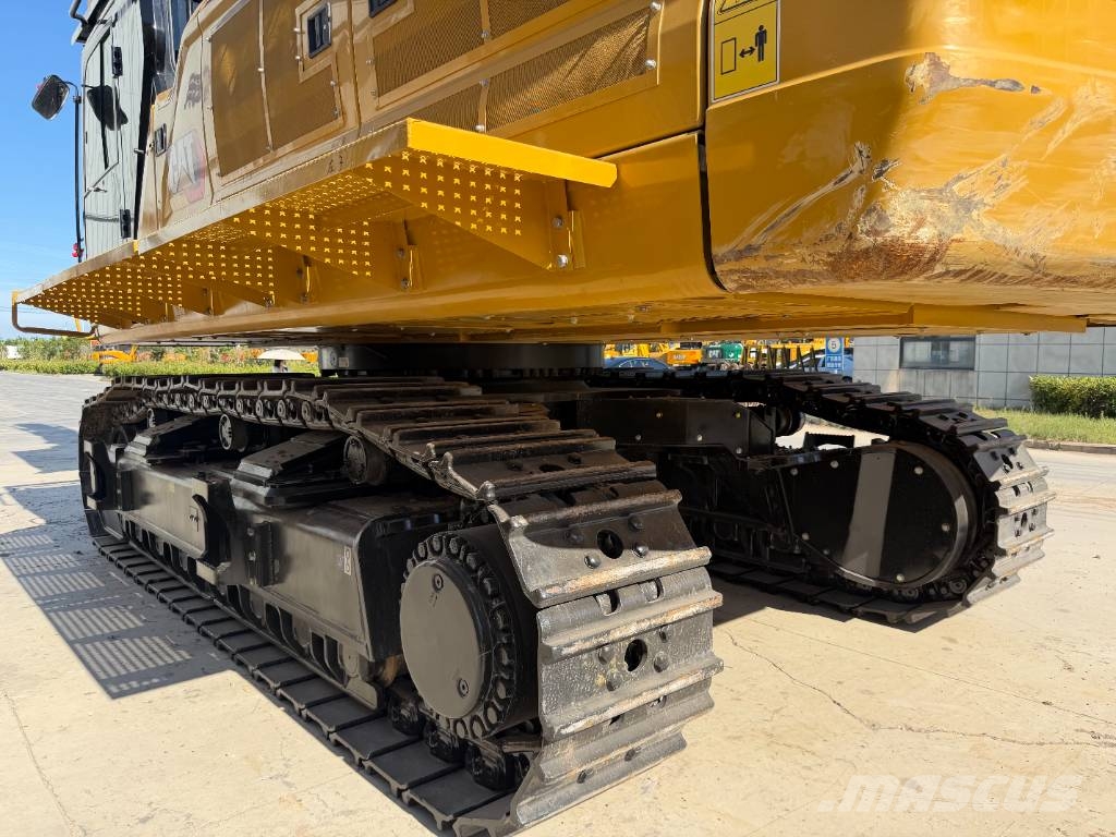 CAT 374 Vikšriniai ekskavatoriai