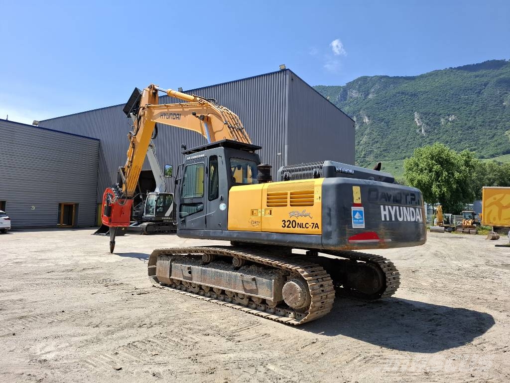Hyundai R320NLC-7A Escavadeiras de esteiras
