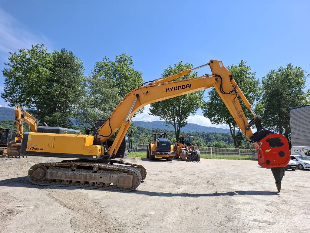 Hyundai R320NLC-7A Escavadeiras de esteiras