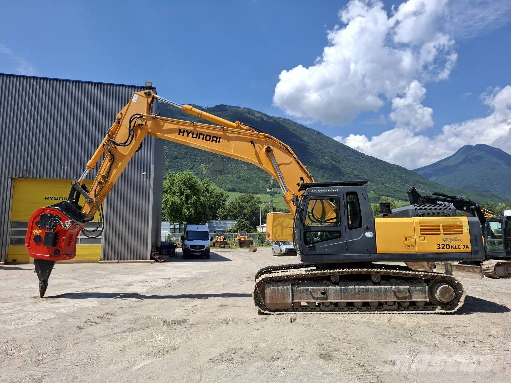 Hyundai R320NLC-7A Escavadeiras de esteiras