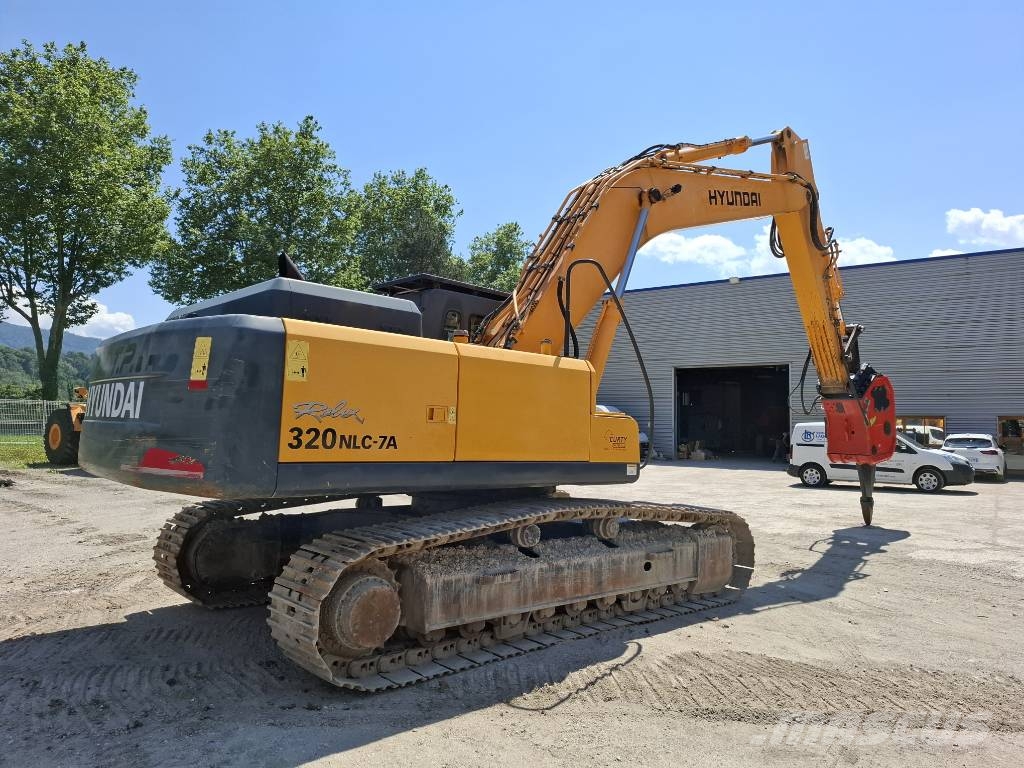 Hyundai R320NLC-7A Escavadeiras de esteiras