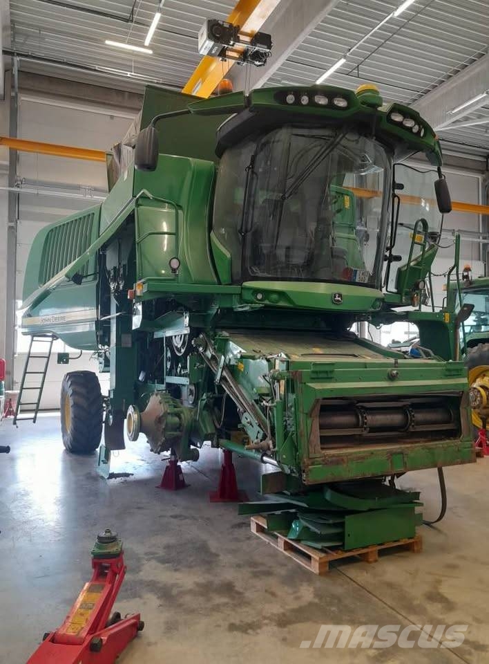 John Deere T 670 i Kombájnok