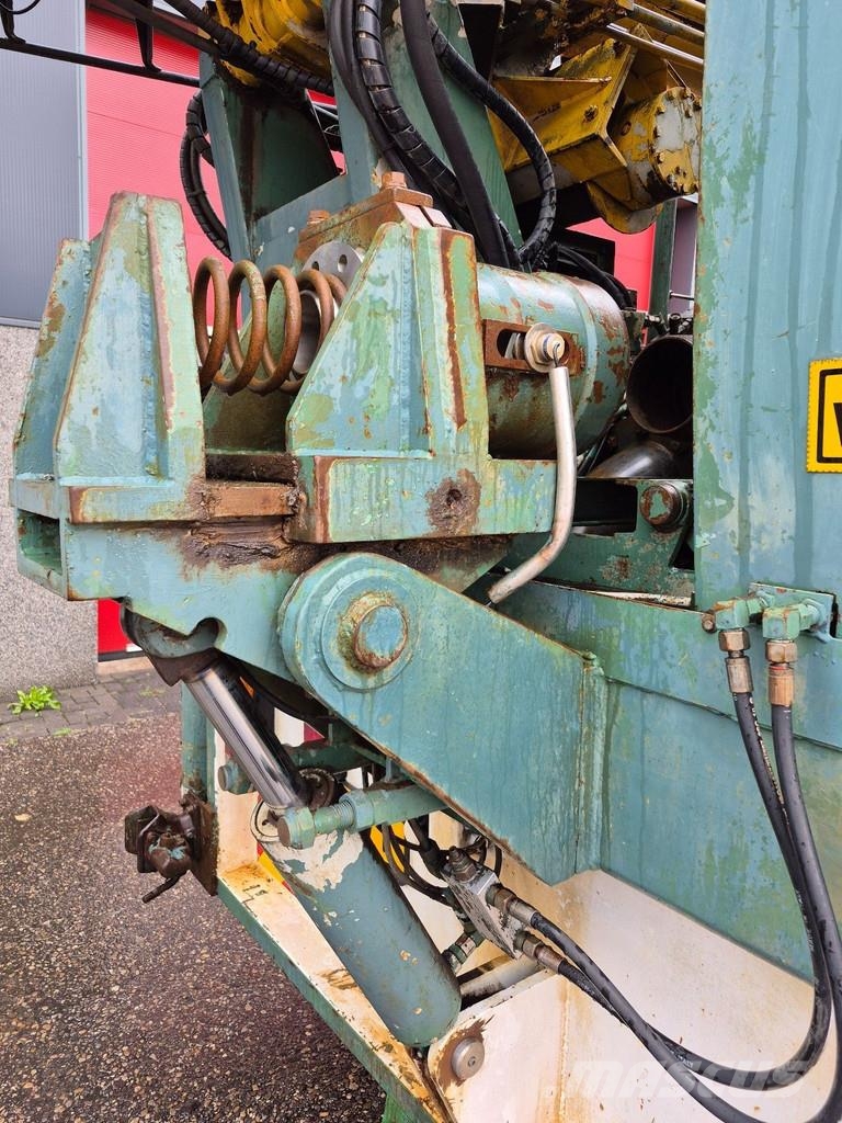 Iveco 260-30HW Surface drill rigs