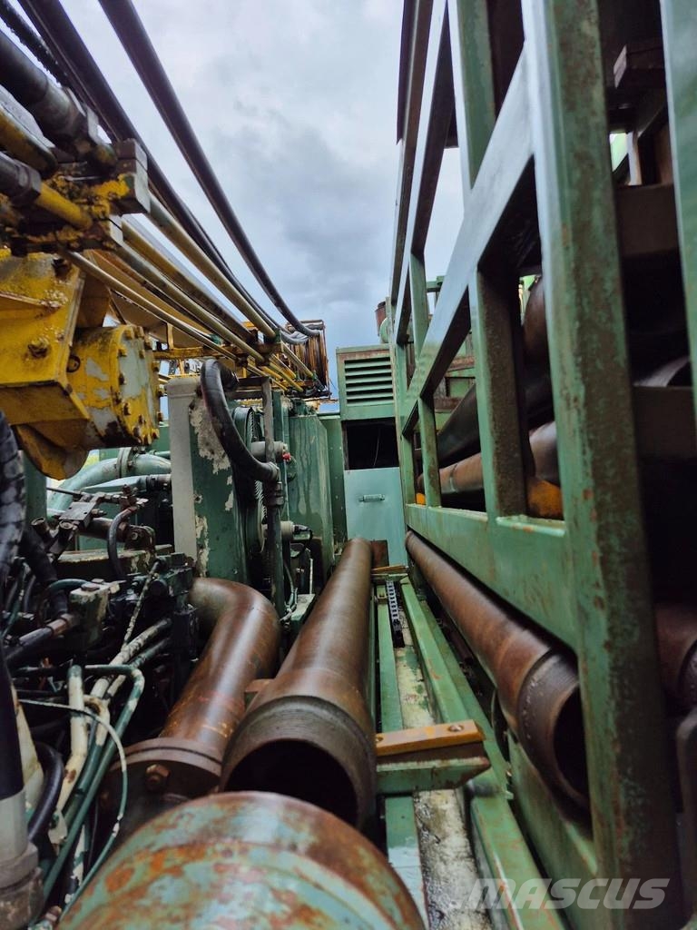 Iveco 260-30HW Surface drill rigs
