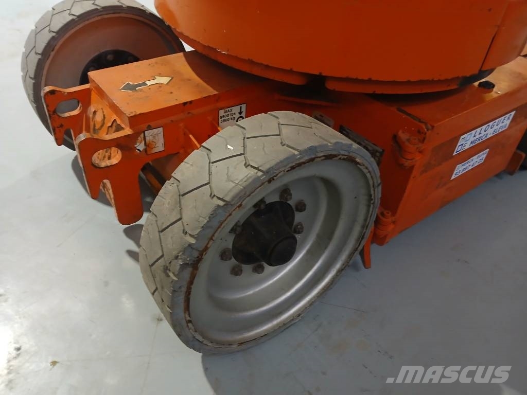 JLG E 300 AJ Knikarmhoogwerkers