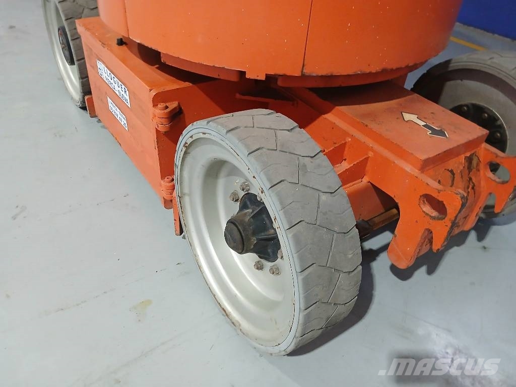 JLG E 300 AJ Knikarmhoogwerkers