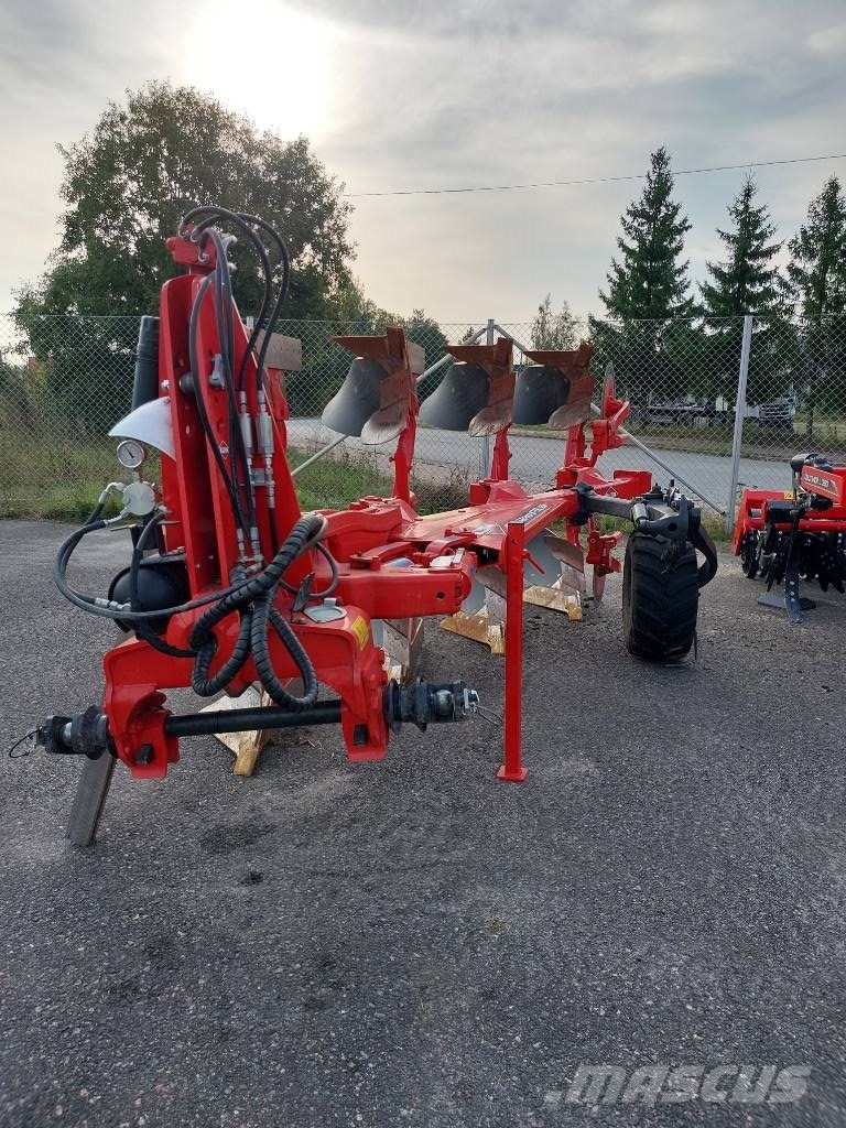 Kuhn Vari-Master 123 Reversible ploughs