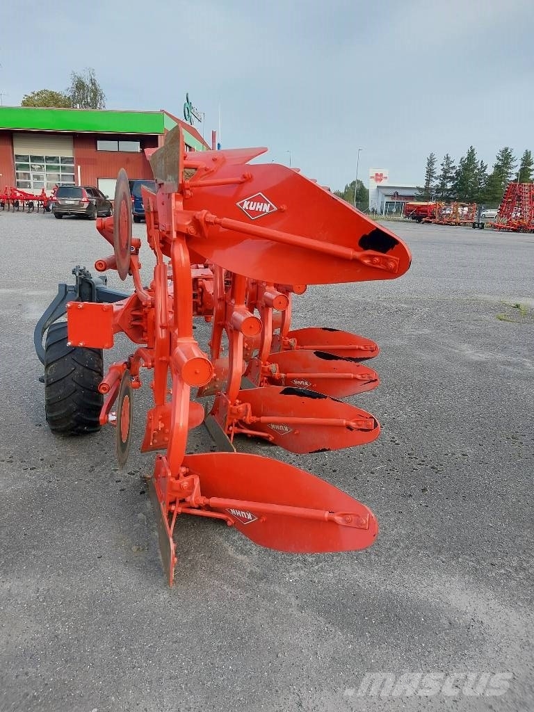 Kuhn Vari-Master 123 Reversible ploughs