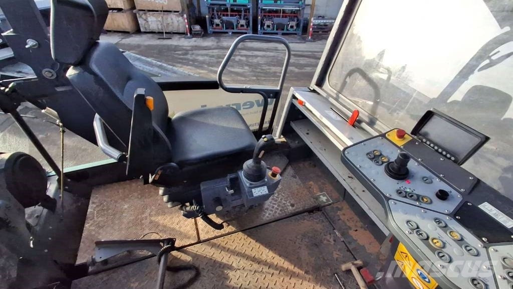 Vögele MT 3000-3i Offset Vehículos para transporte de materiales
