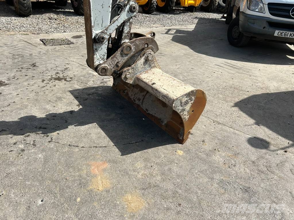 Takeuchi TB 290 حفارات وسط 7 طن - 12 طن