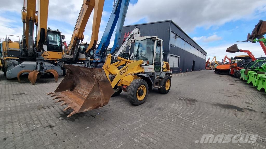 Liebherr L507 / SW / Klappschaufel Kolesové nakladače