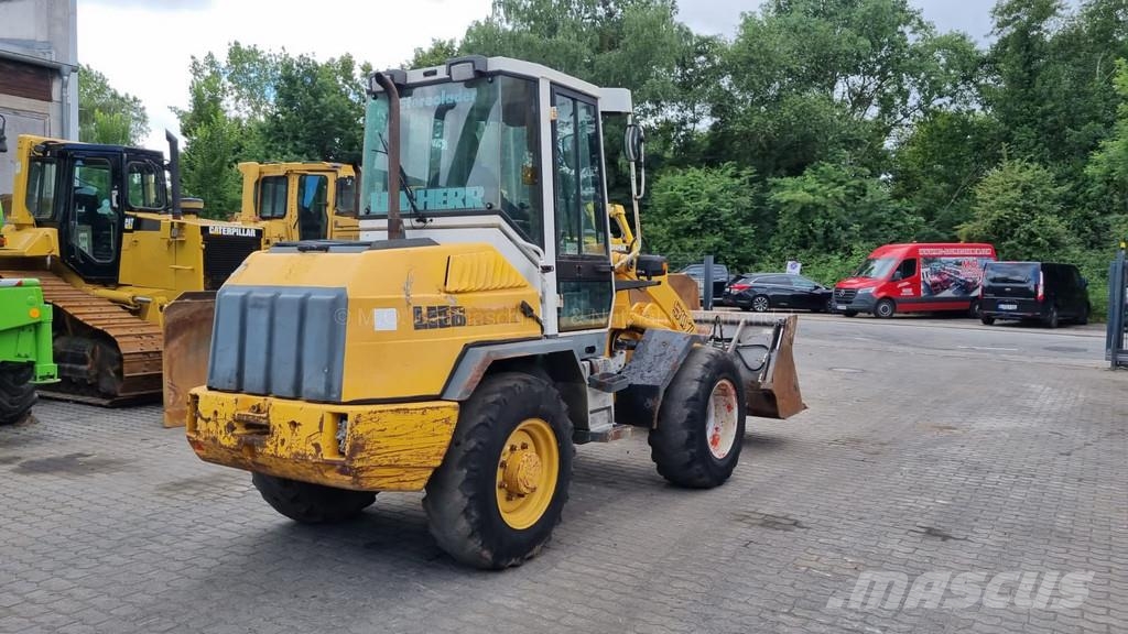 Liebherr L507 / SW / Klappschaufel Kolesové nakladače