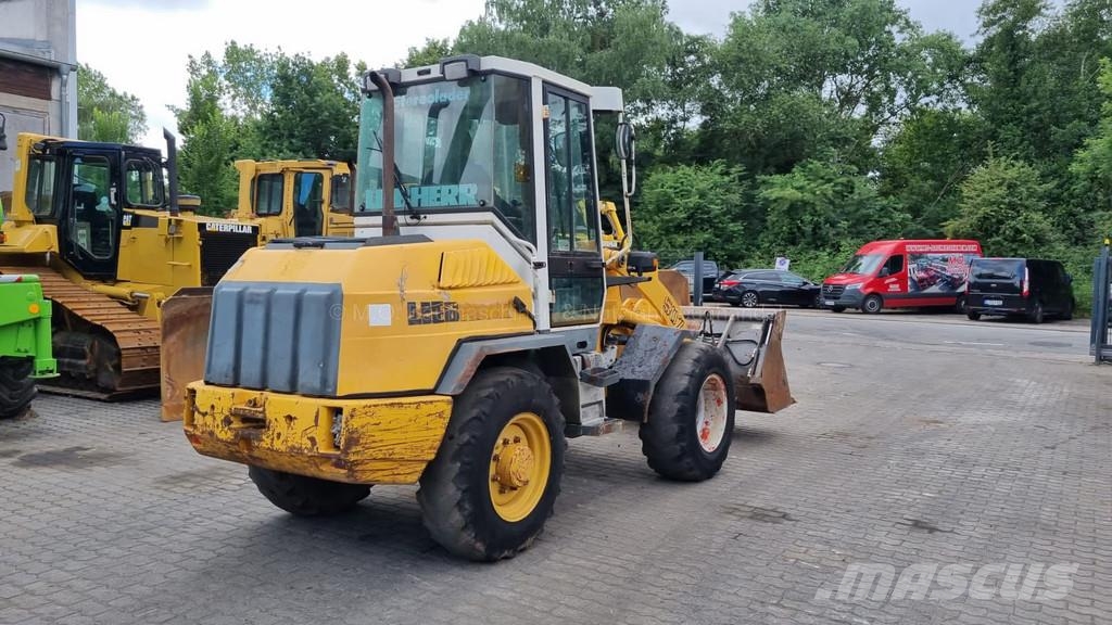 Liebherr L507 / SW / Klappschaufel 휠로우더
