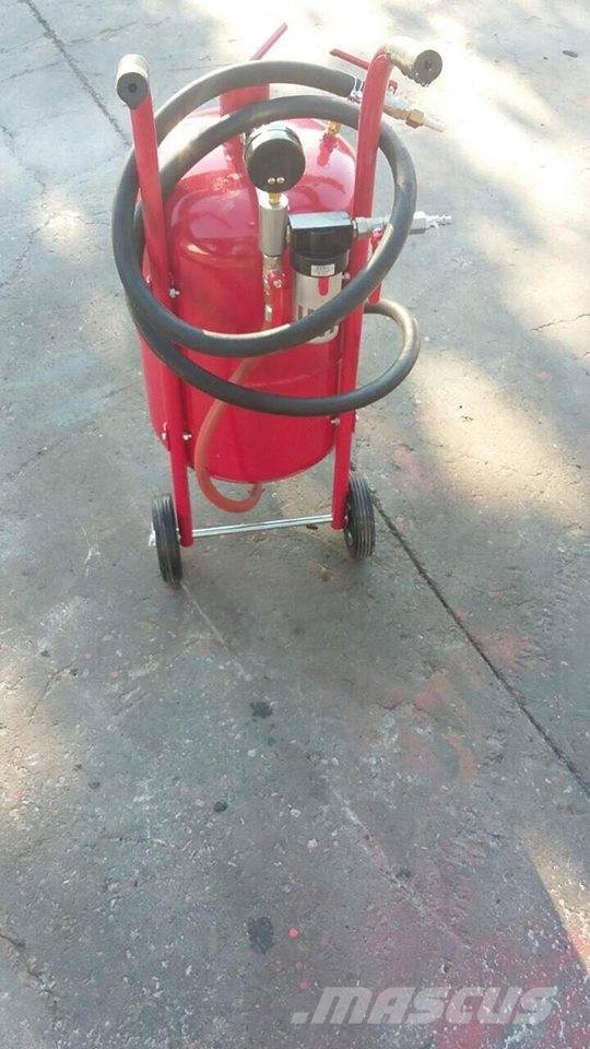 CAT 40 LI BORMANN 砂鹽撒布機