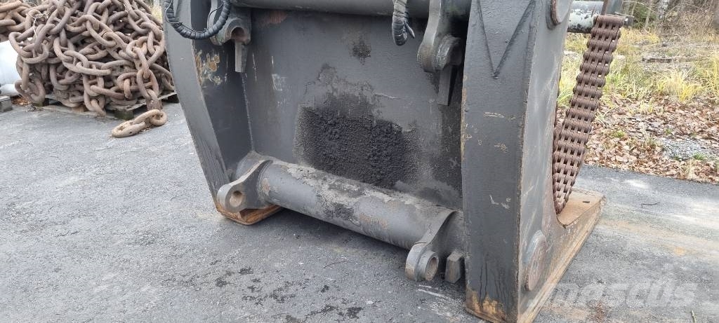 Volvo L150/L180 Tukkikoura 3,5 kuution Polipler