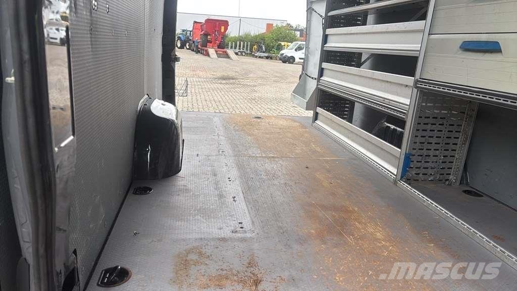 Mercedes-Benz Sprinter 319 Diesel Van هيكل صندوقي